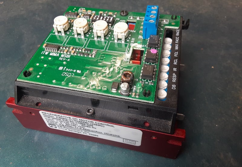 Contrôle de vitesse du moteur CC